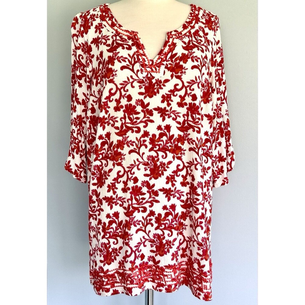 Magnolia Grace 2X Floral Embroidered V-Neck Tunic Blouse 3/4 Flared Sleeve